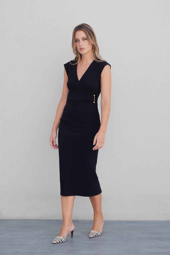 Vestido de escote pico cruzado y manga sisa caída