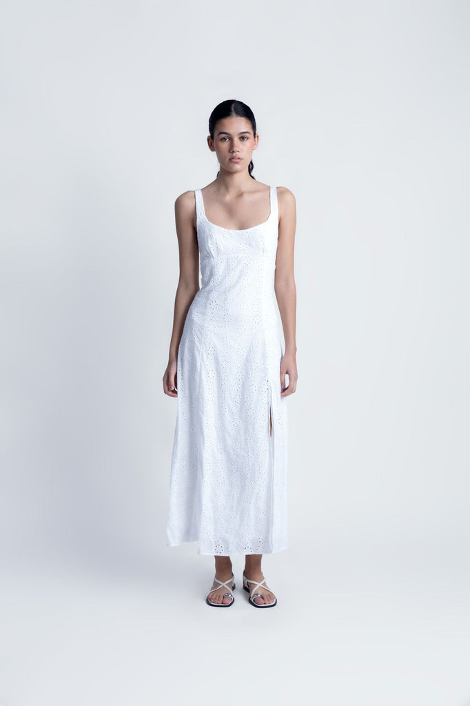 vestido midi perforado