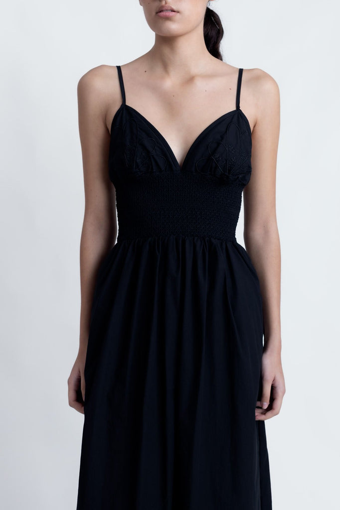 vestido midi bordado