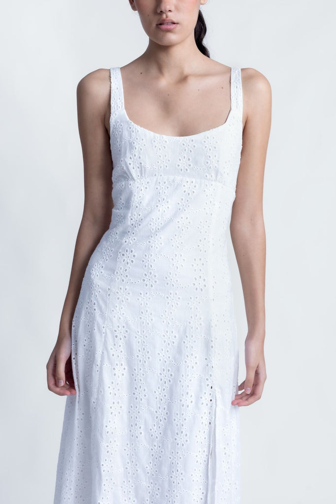 vestido midi perforado