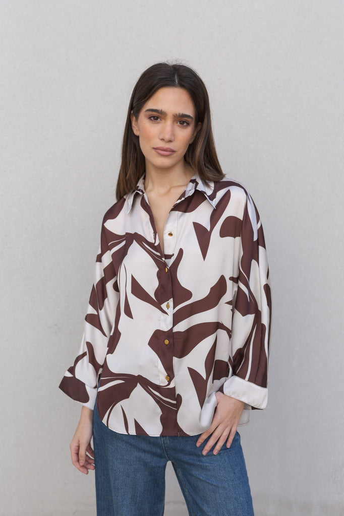 Blusa satinada estampada