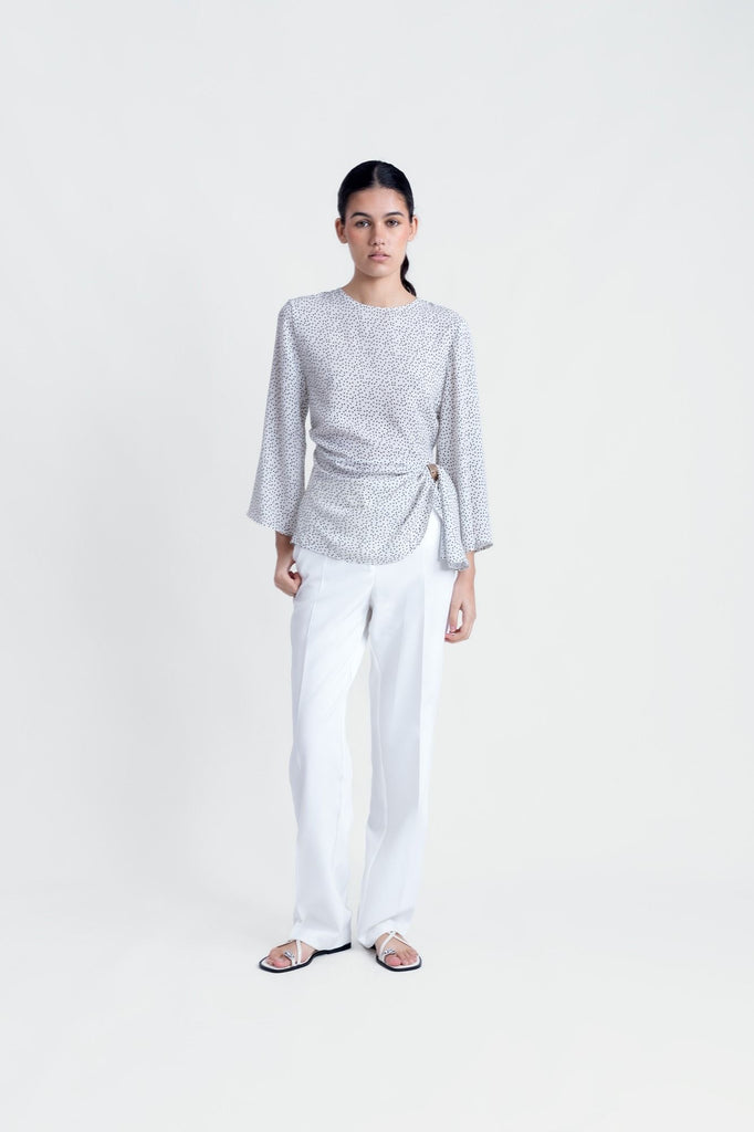 Blusa aplique dorado