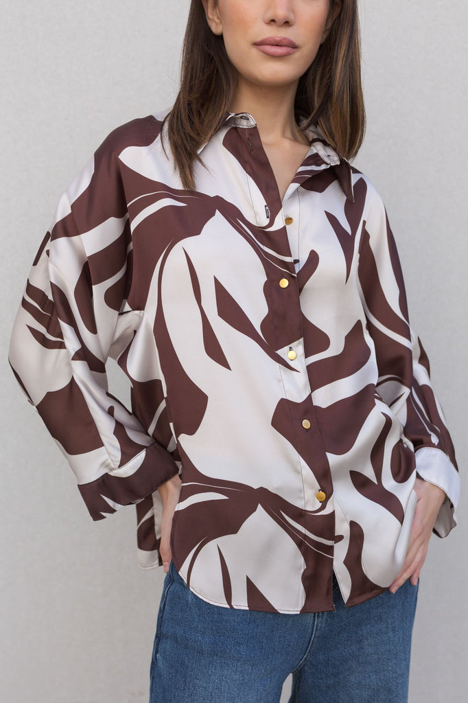 Blusa satinada estampada