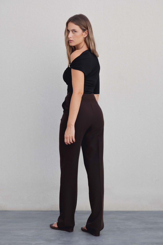 Top asimétrico aplique