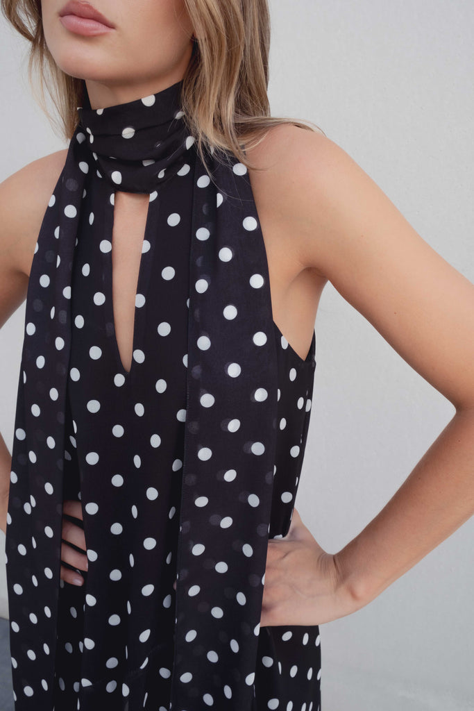 vestido halter lunares