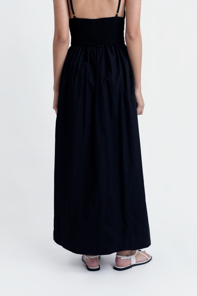 vestido midi bordado