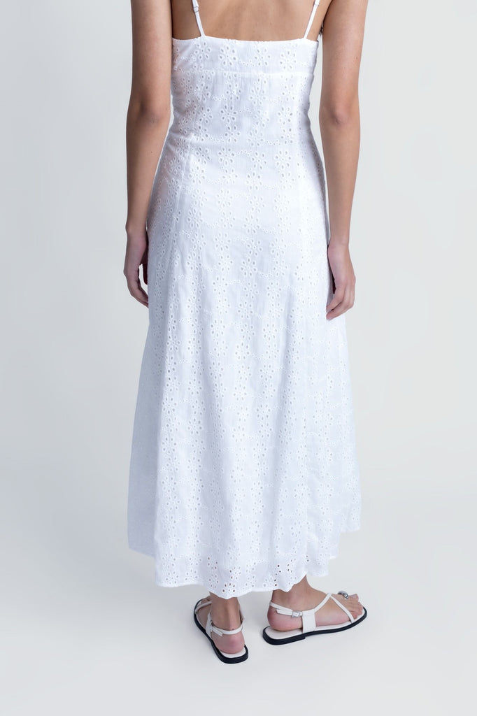 vestido midi perforado